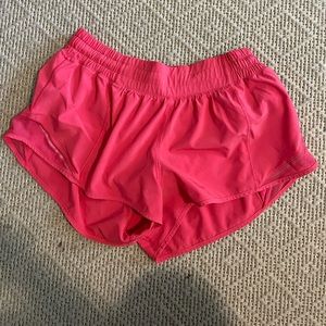 Lululemon hotty hot 2.5 short